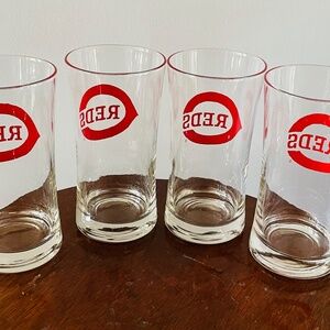 Set of four vintage Cincinnati Reds logo clear glass tumblers, Cincinnati Reds
